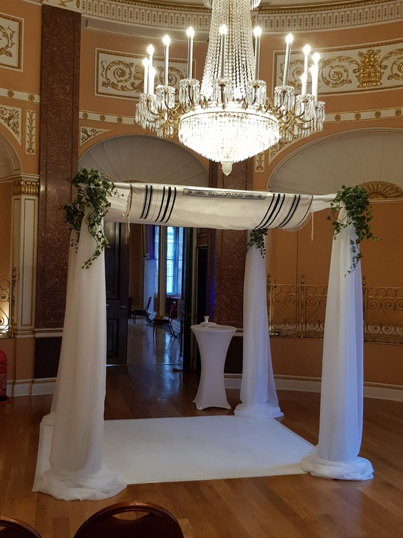Wedding Venue Dressing for Your Dream Day | Venue Dresser gallery image 7